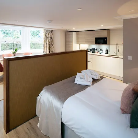 Beech House - Urban * Bristol