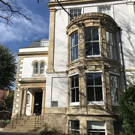 Beech House - Urban Apartman *