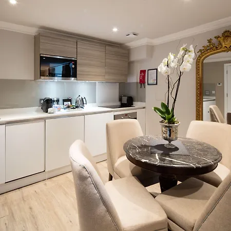 Beech House - Urban Apartman *