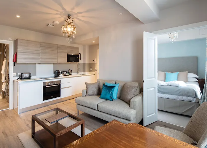 Beech House - Urban * Bristol