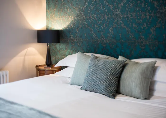 Beech House - Urban * Bristol