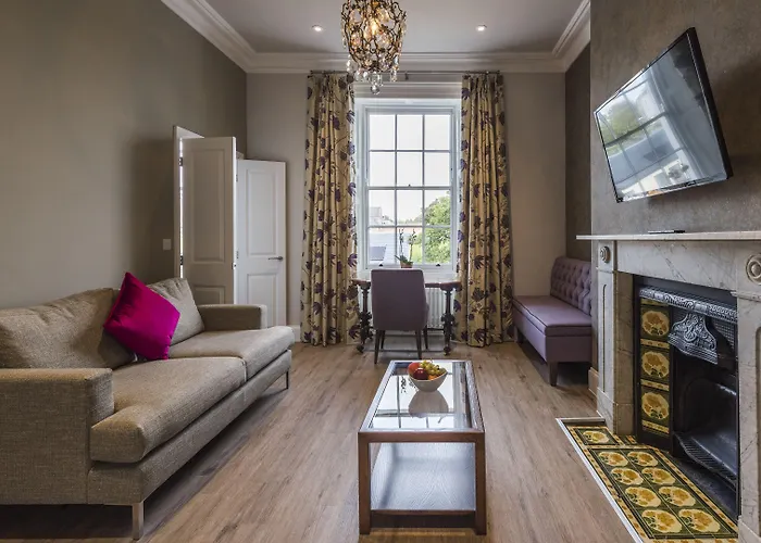 Beech House - Urban * Bristol