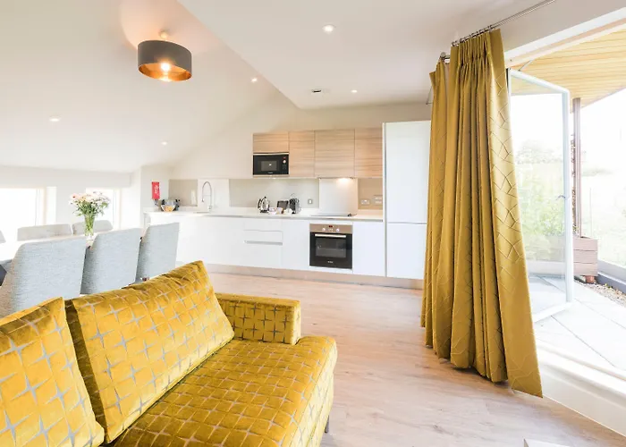 Beech House - Urban * Bristol